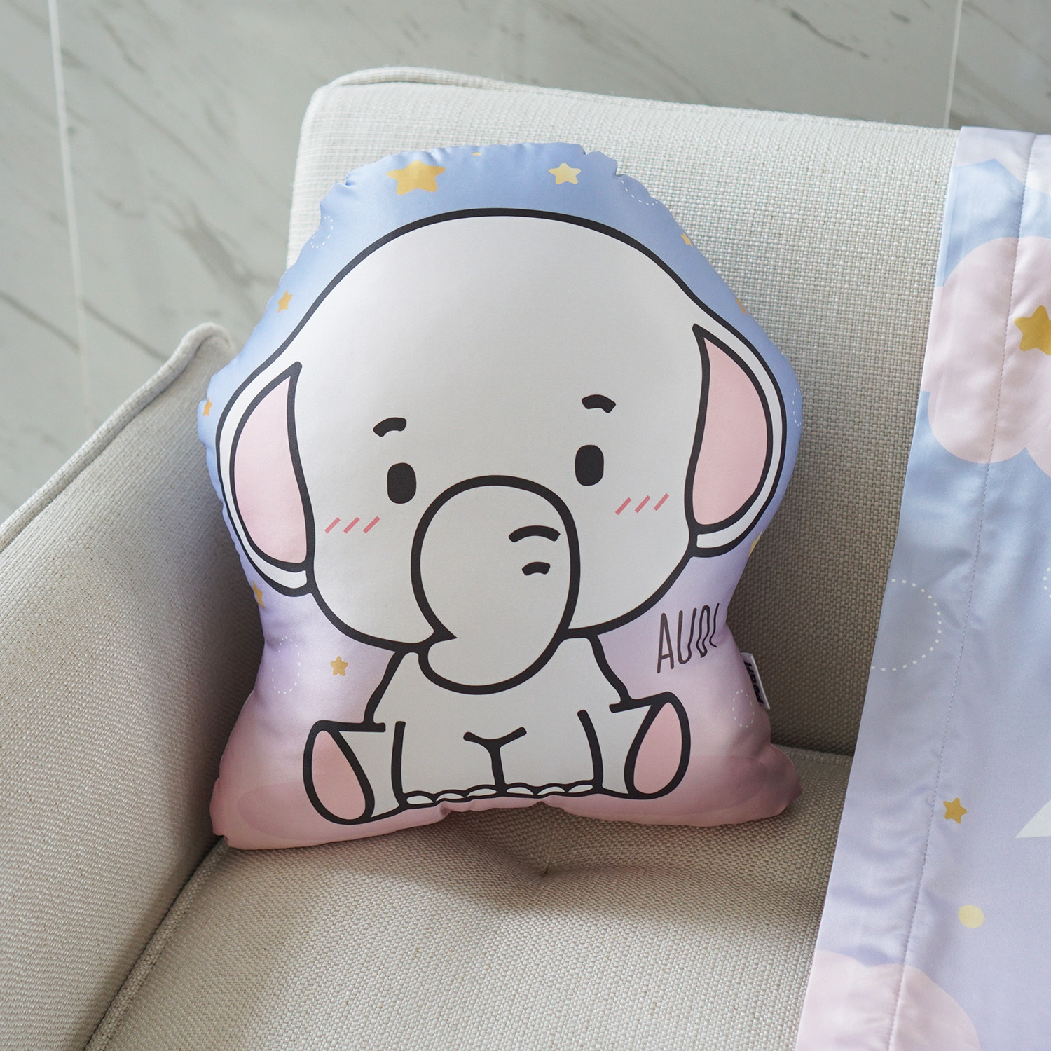ชุดของขวัญเด็กแรกเกิด ผ้าคลุมให้นม + ผ้าห่มขนาด 100x150cm + หมอนอิง 1 ใบ ลาย Elephant - Blue Pink