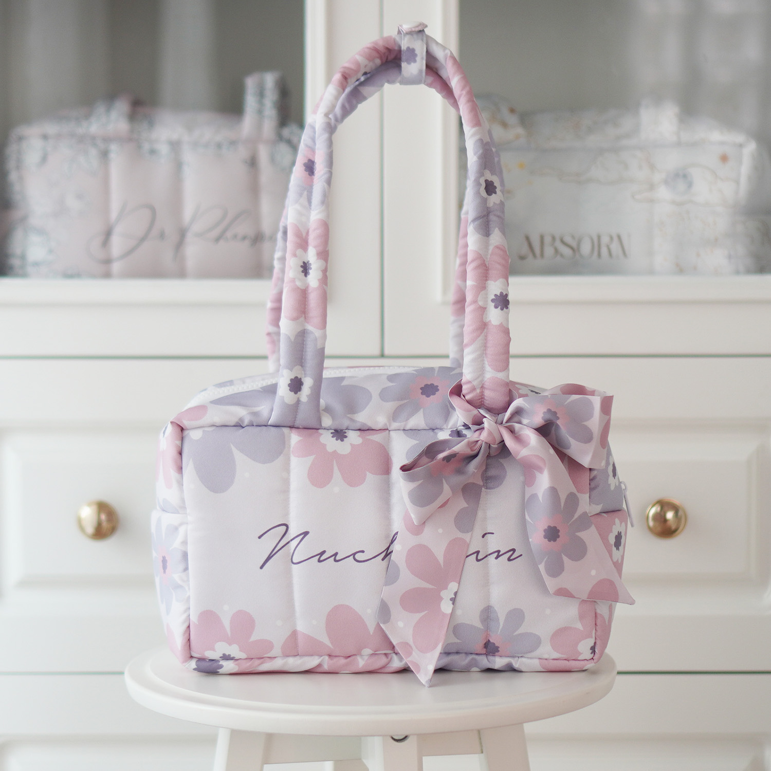 Fluffy Bowling Bag กระเป๋านุ่มนิ่ม ทรง Bowling สั่งทำใส่ข้อความ ลาย Big Flower - Light Pink (ไม่รวมผ้าพันหูกระเป๋า)