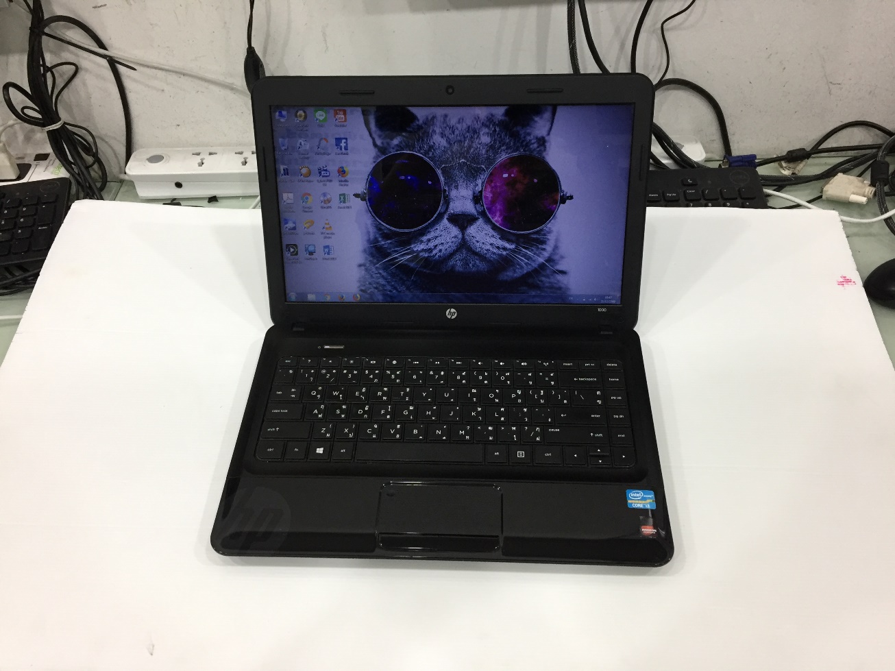 HP 1000-1415TX มีตำหนิ