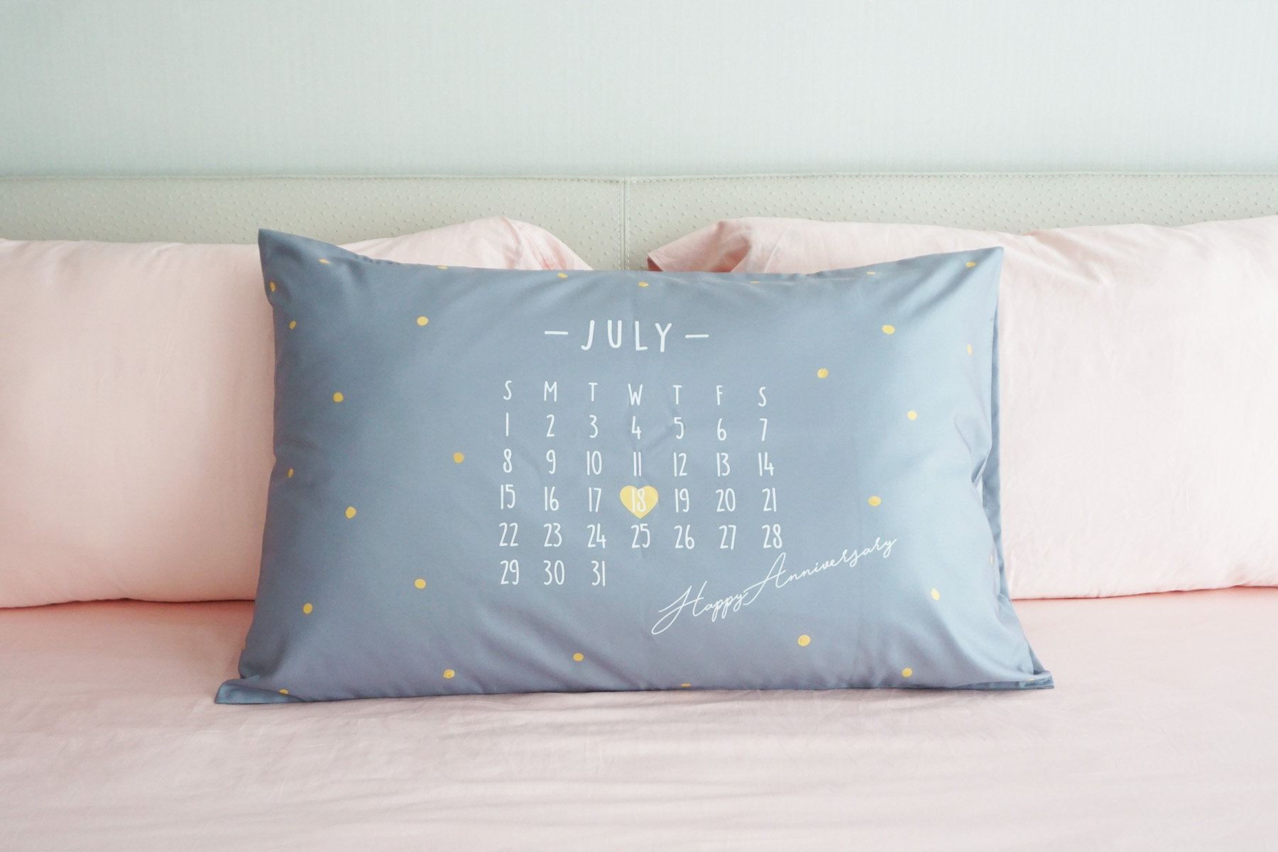 ปลอกหมอนหนุนคู่ พิมพ์ลายเต็มผืน ลาย Calendar 2019 - Grey