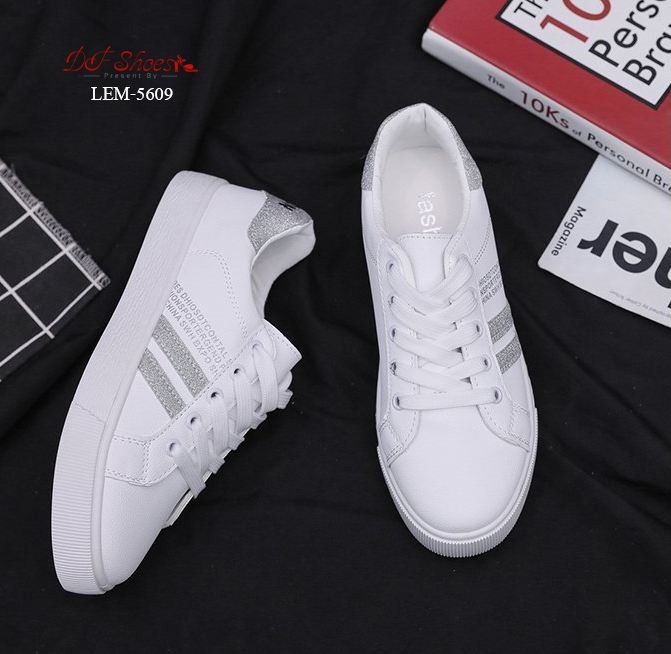 รองเท้าผ้าใบSport girl แต่งแถบกลิตเตอร์ (สีเงิน)