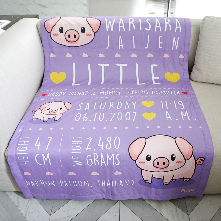 ผ้าห่ม ใส่ประวัติแรกเกิด ลายหมู สีม่วง ไซส์ใหญ่ 100x150cm / Pig - Purple