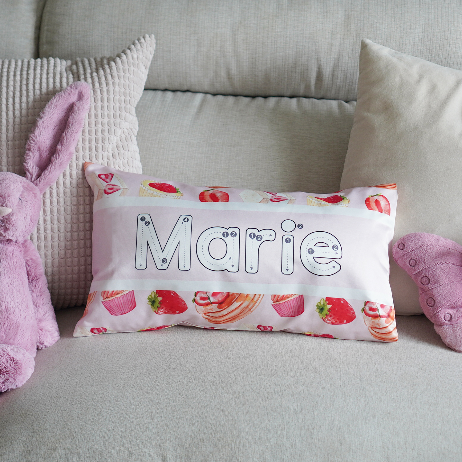 หมอนเด็ก สั่งทำใส่ชื่อ ลาย Strawberry Shortcake