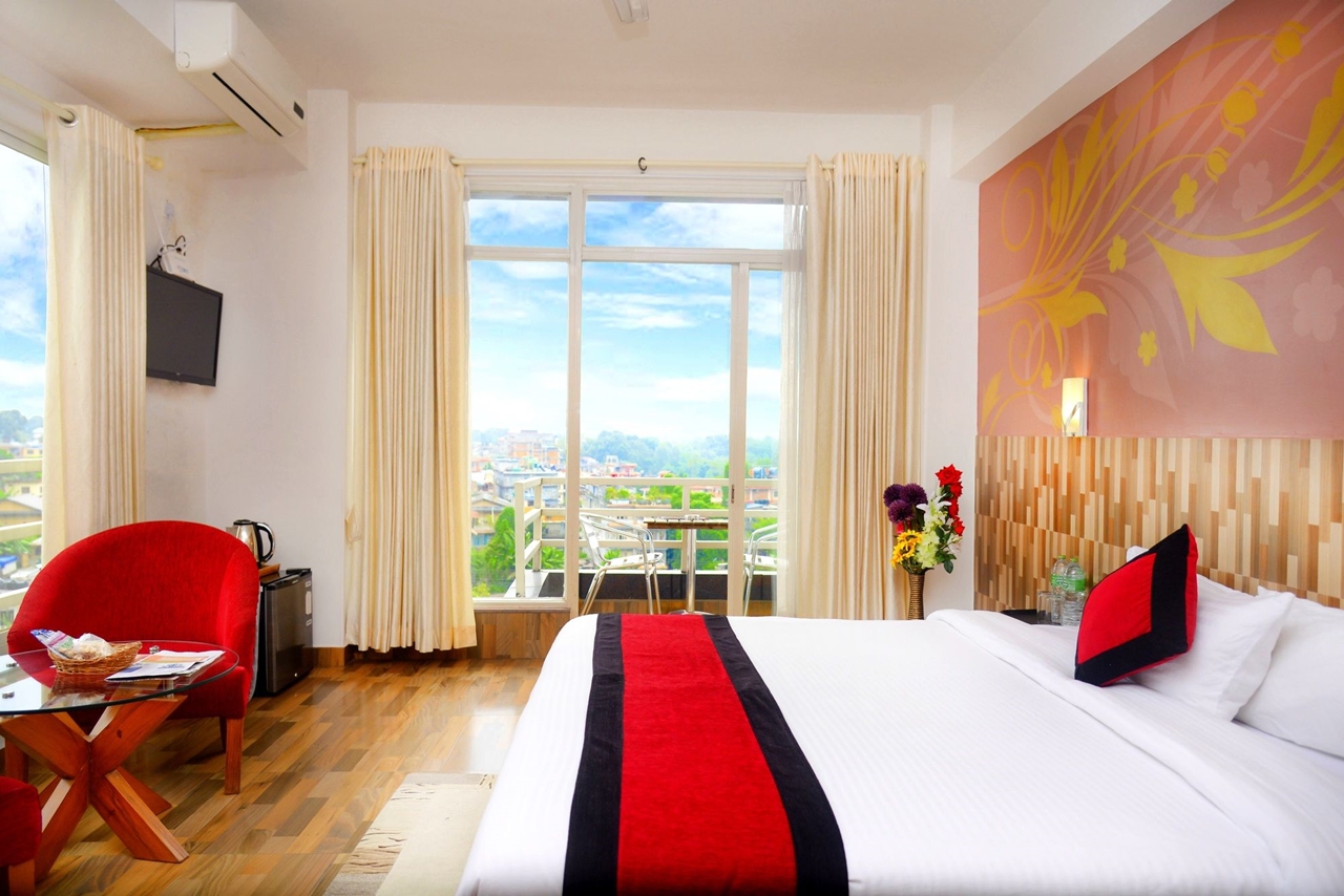 ขายโรงแรม 4 ดาว ขนาด 183 ห้อง กลางเมืองระนอง