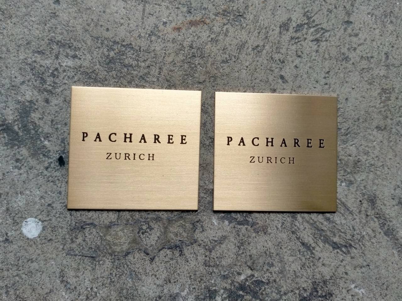 ป้ายสแตนเลสหน้าทอง - PACHAREE ZURICH