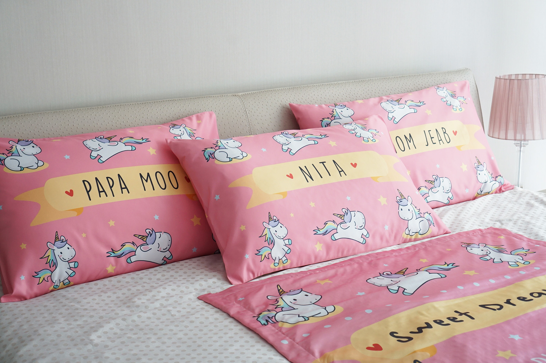 ปลอกหมอนหนุนคู่ พิมพ์ลายเต็มผืน Unicorn - Pink