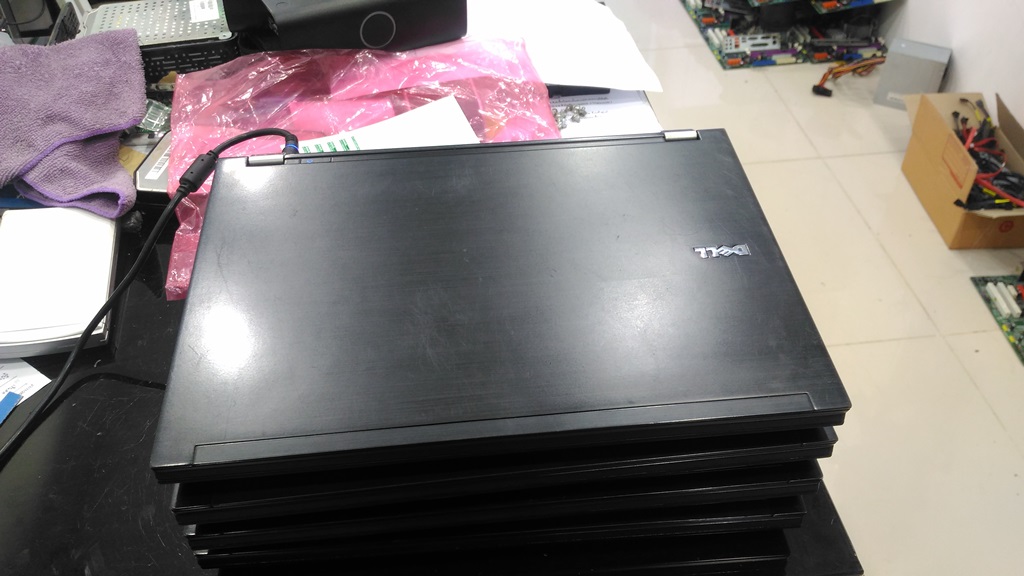DELL LATITUDE E4300 ไม่มีแบตเตอรี่