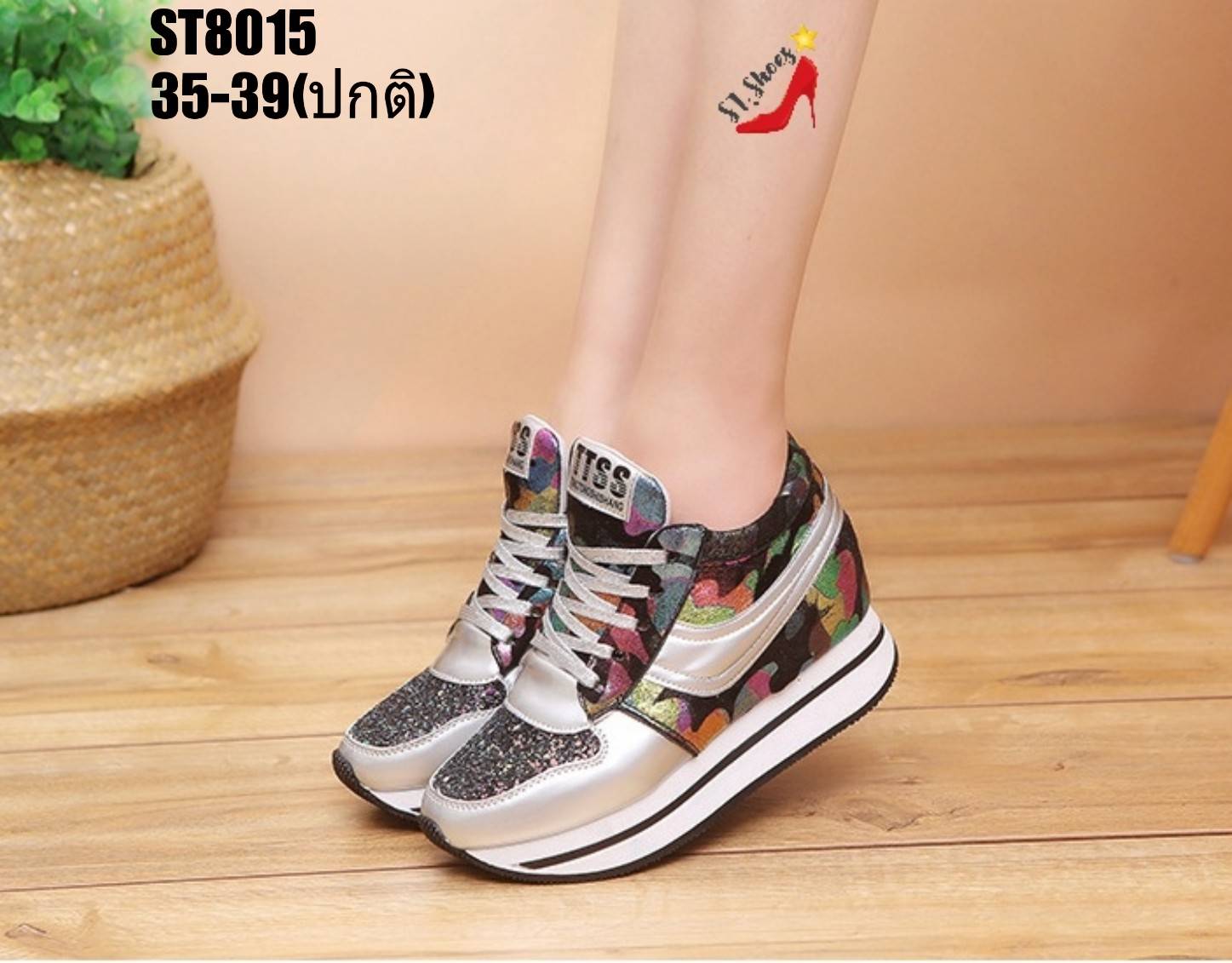 รองเท้าผ้าใบเสริมส้นกลิตเตอร์แต่งลาย (สีดำ)