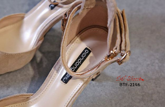 รองเท้าคัทชูสักหลาดแต่งสายรัดข้อ (สีดำ)