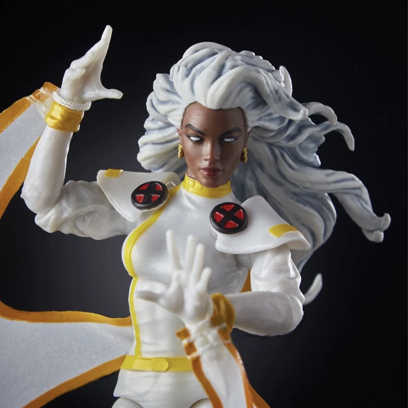 Hasbro Marvel Legends Retro Series X-Men : Storm 6-inch Figure ฮาสโบร มาร์เวล เลเจนด์ ซีรี่ย์ส หุ่นโมเดลฟิกเกอร์ เอ๊กซ์-เมน สตอร์ม ชุดขาว ขนาด 6 นิ้ว ลิขสิทธิ์แท้