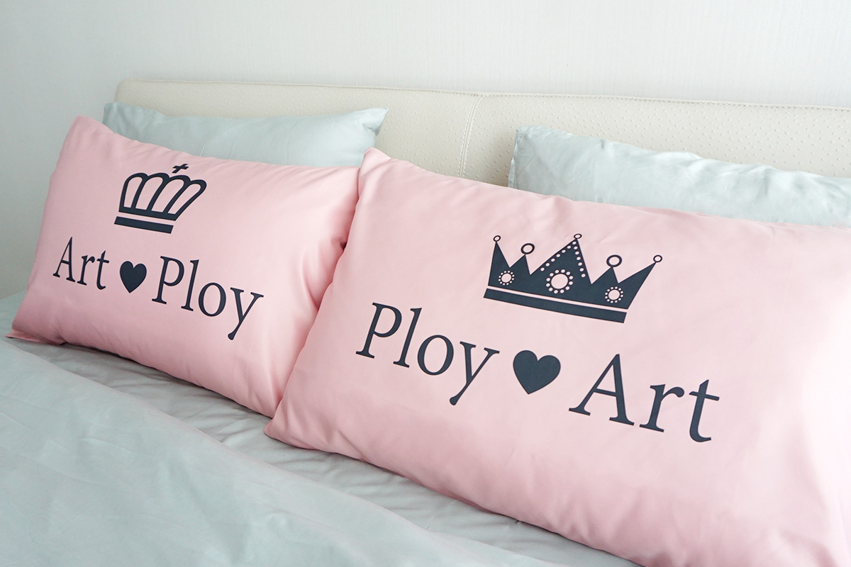 ปลอกหมอนหนุนคู่ สีชมพู ลาย King & Queen