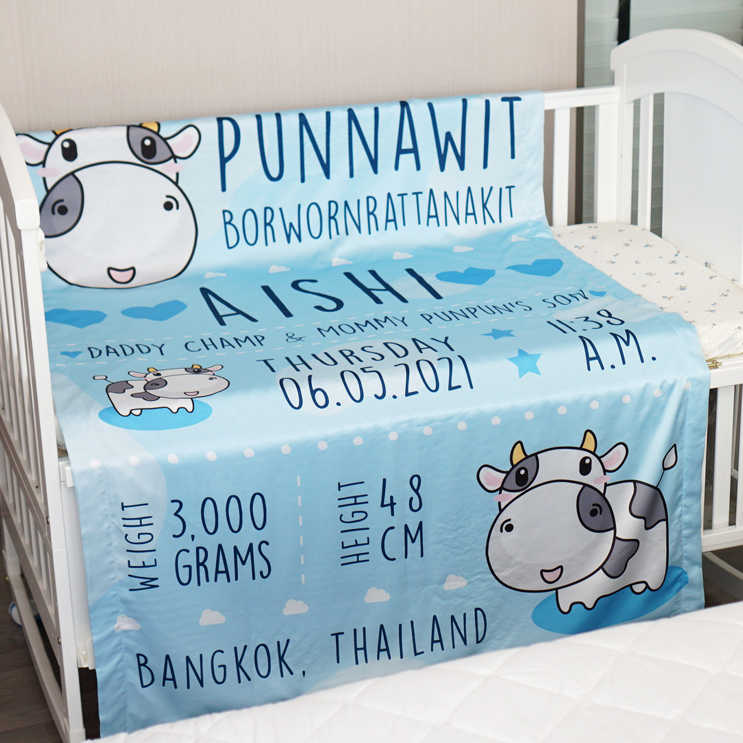 ผ้าห่มเด็ก ใส่ประวัติแรกเกิด ลายวัว Cow1 - Blue (Rabbit Blue)