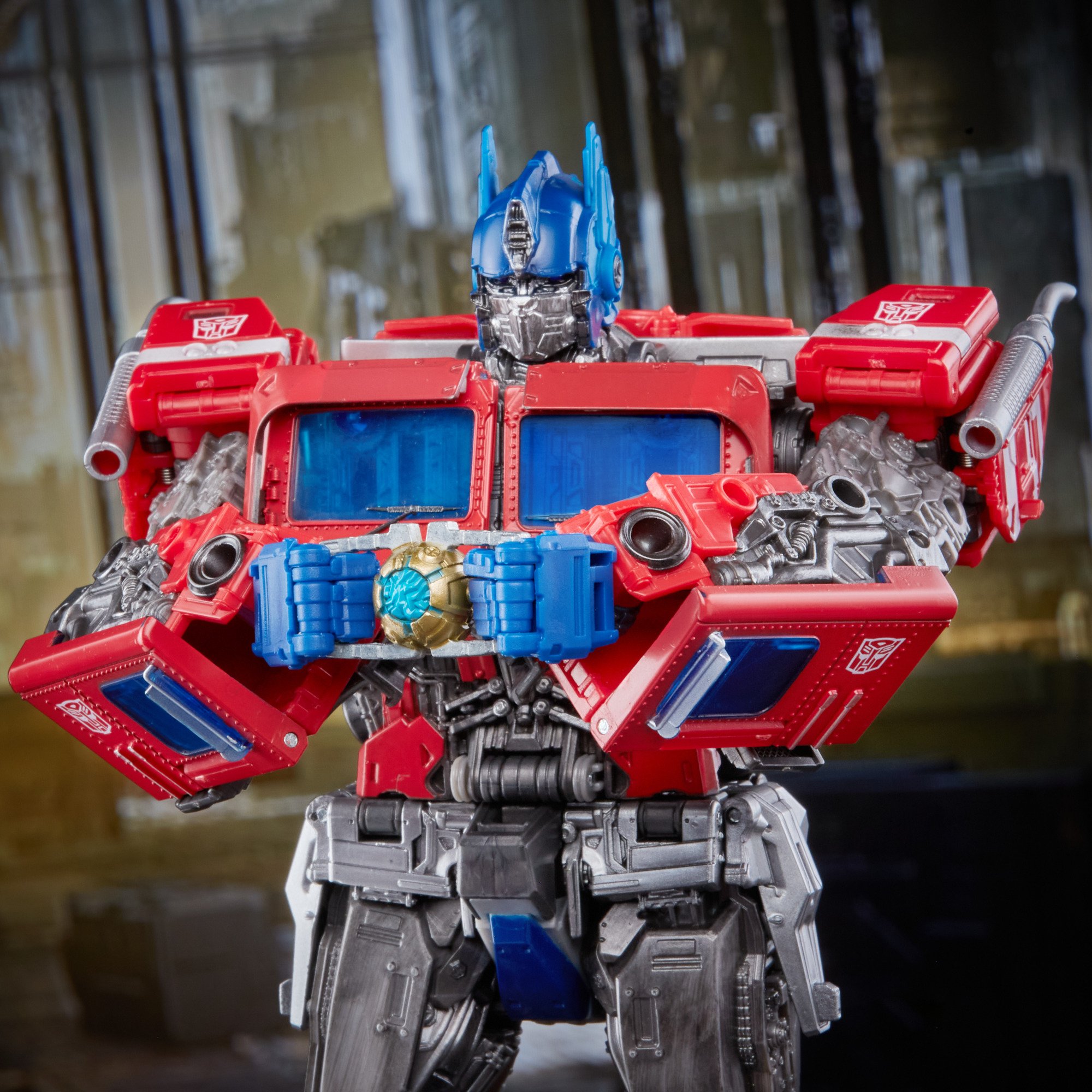 Hasbro Transformers Movie Masterpiece Series MPM-12 Optimus Prime Figure ฮาสโบร ทรานสฟอเมอร์ส มาสเตอร์พีซ MPM-12 หุ่นยนต์ออพติมัส ไพรม์ ขนาด 11 นิ้ว ลิขสิทธิ์แท้