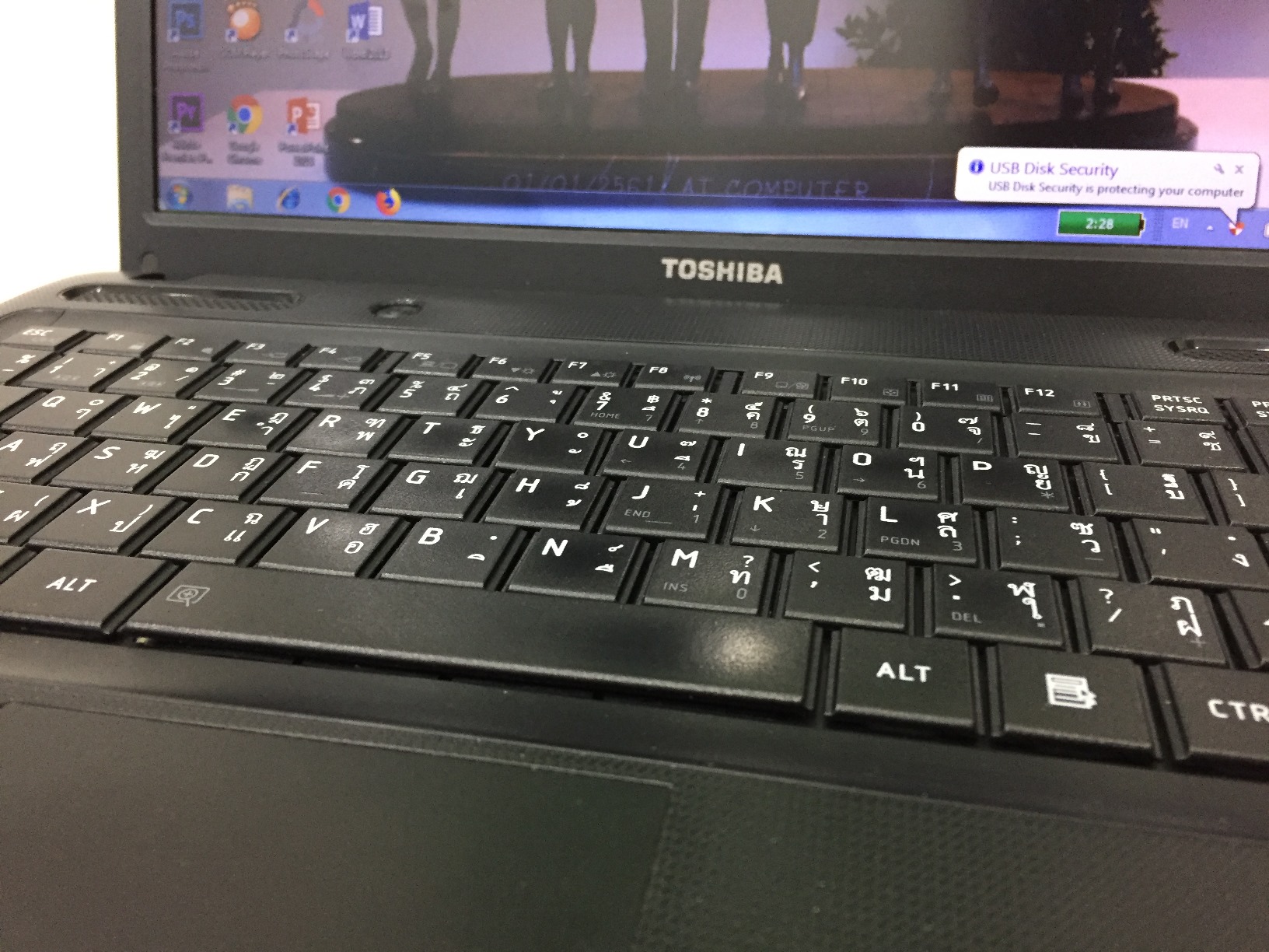 TOSHIBA Satellite C640