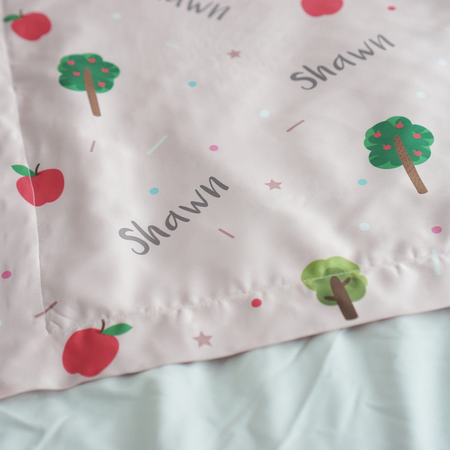 ผ้าห่ม สั่งทำใส่ชื่อ Pattern - Apple - Light Peach