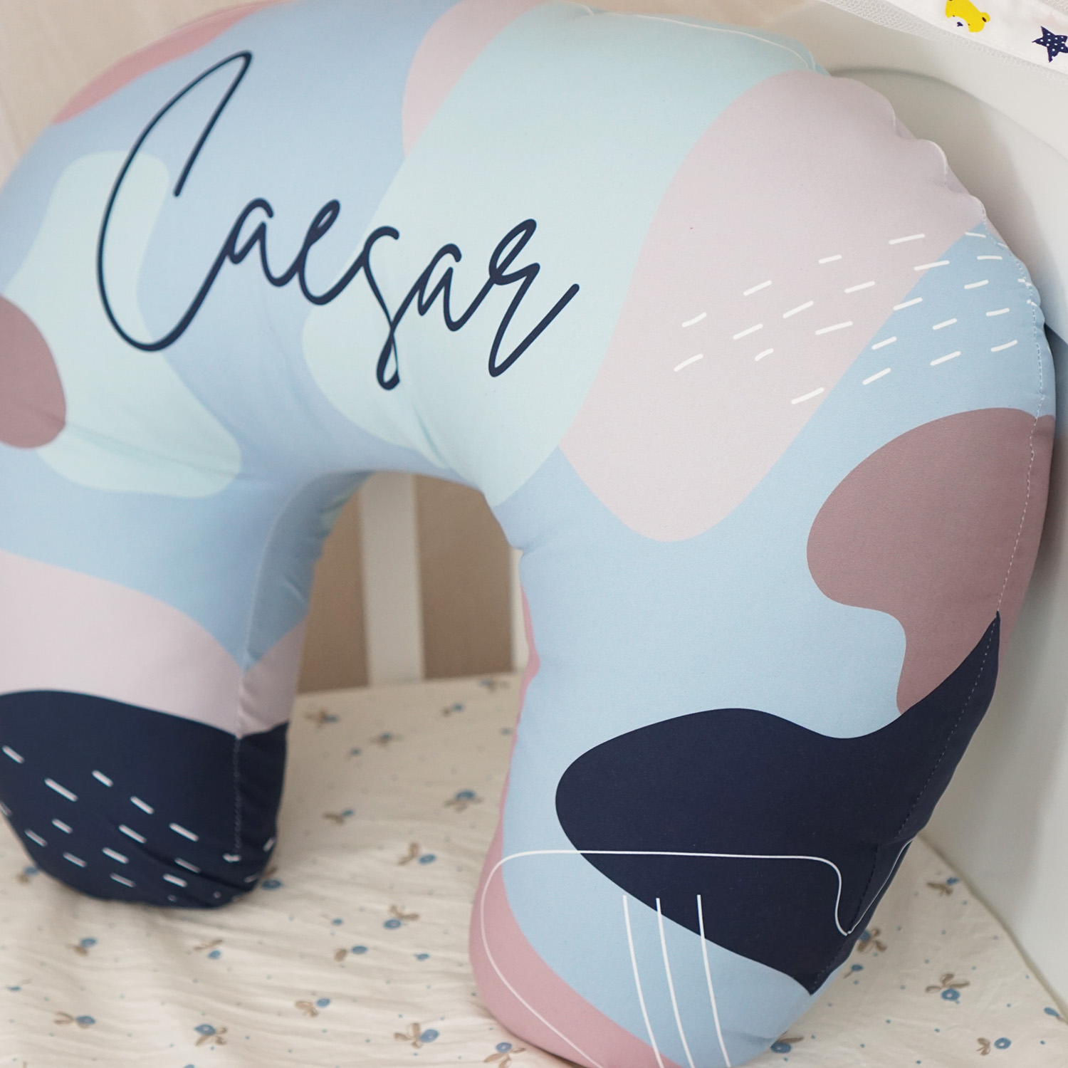 หมอนรองให้นม สั่งทำใส่ชื่อ ลาย Curve - Blue