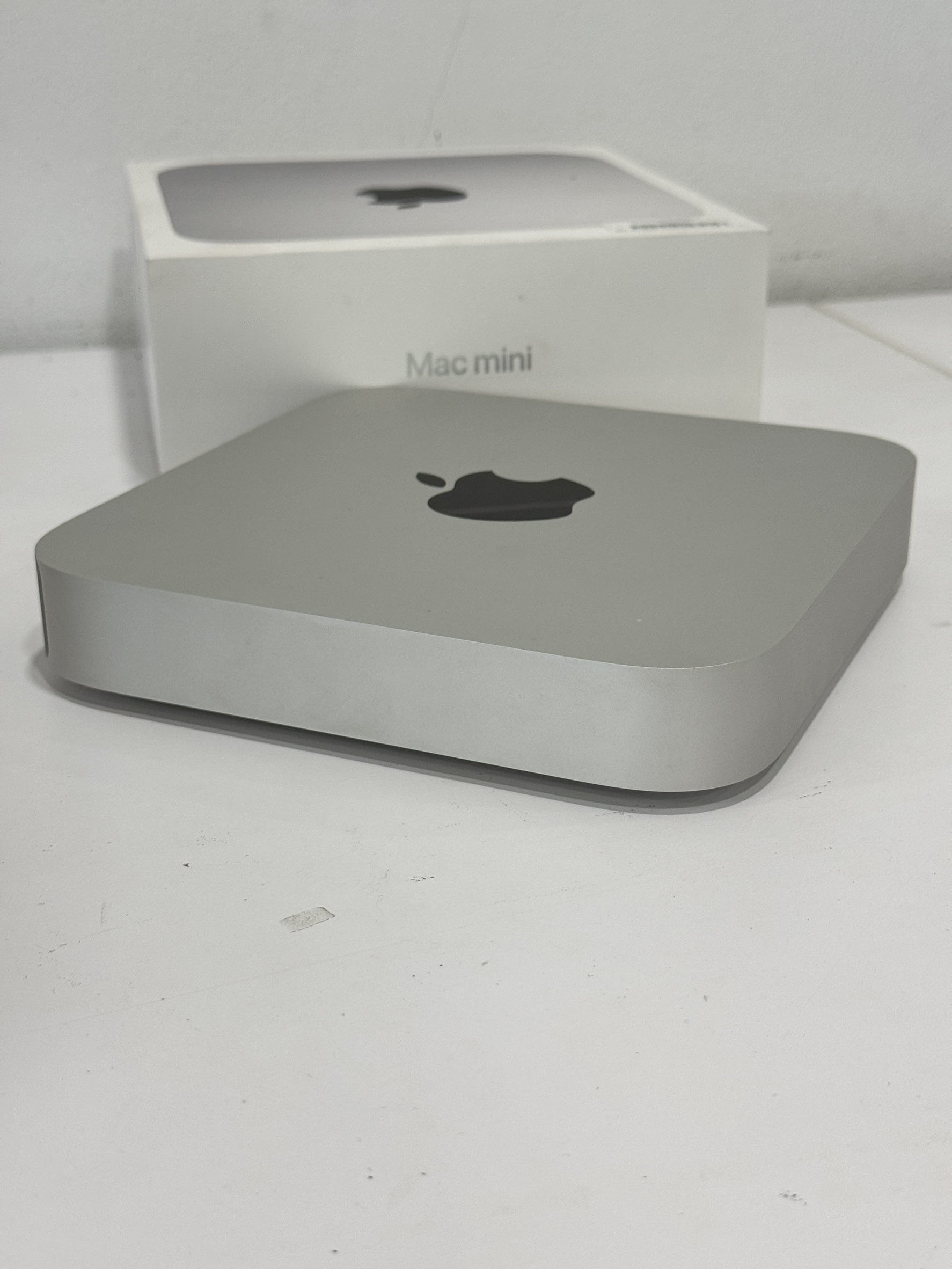 Apple Mac Mini 2023 (M2/8GB/M.2 256GB) + Ac Adapter
