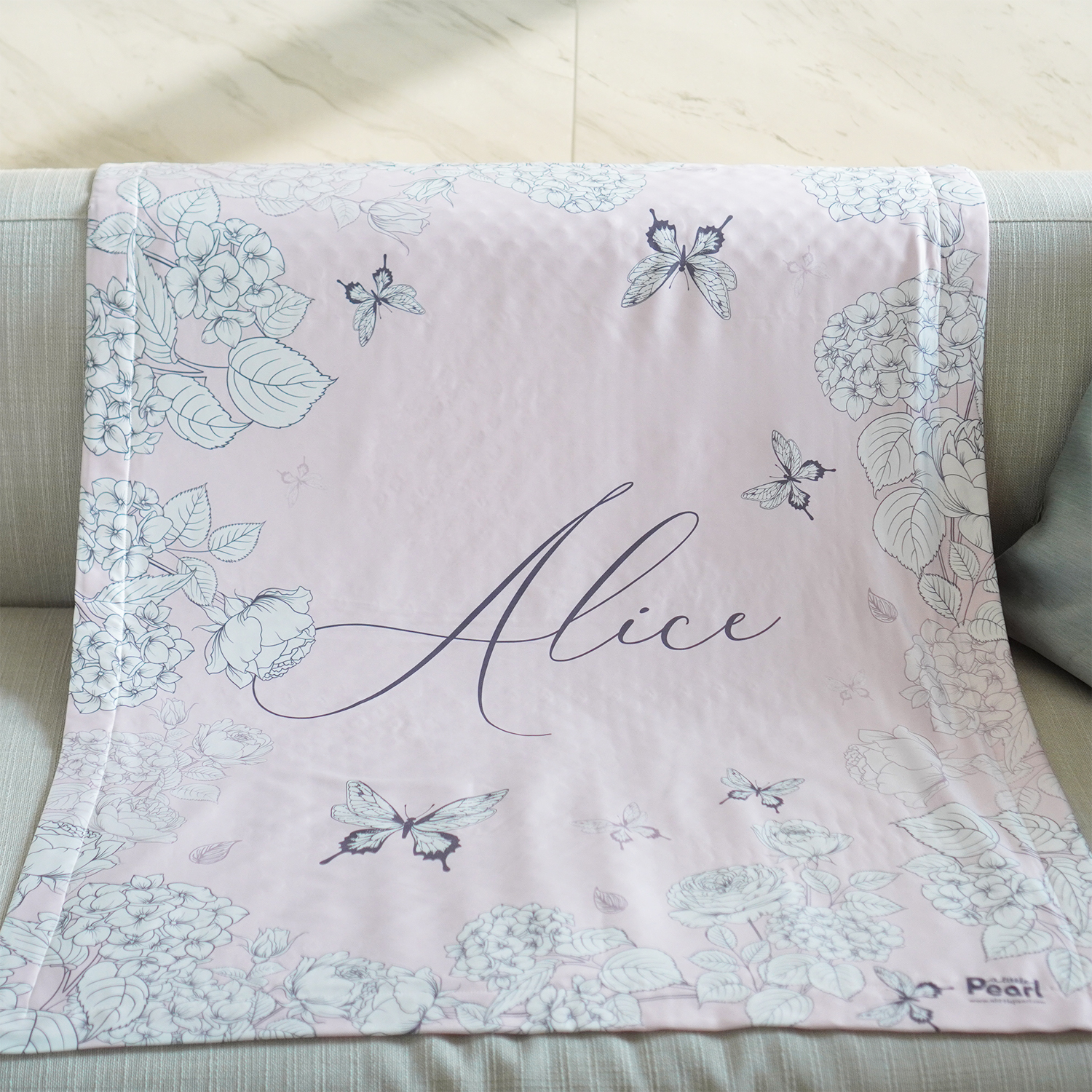 ผ้าห่มสั่งทำใส่ชื่อ ลาย Butterfly Vintage - Pink