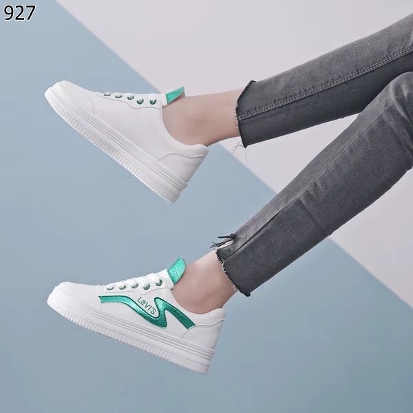 รองเท้าผ้าใบทรง Sport Girlแต่งลายแฟชั่น (สีเงิน)