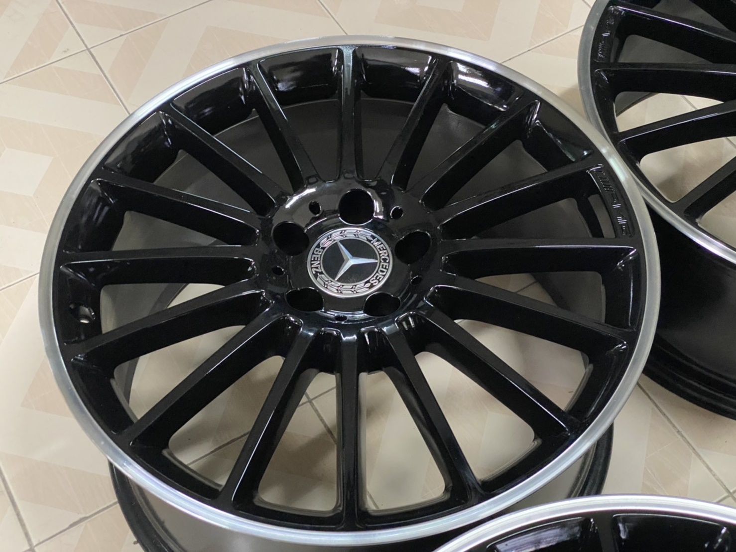 ล้อแท้ AMG ST5 19” S-class w221