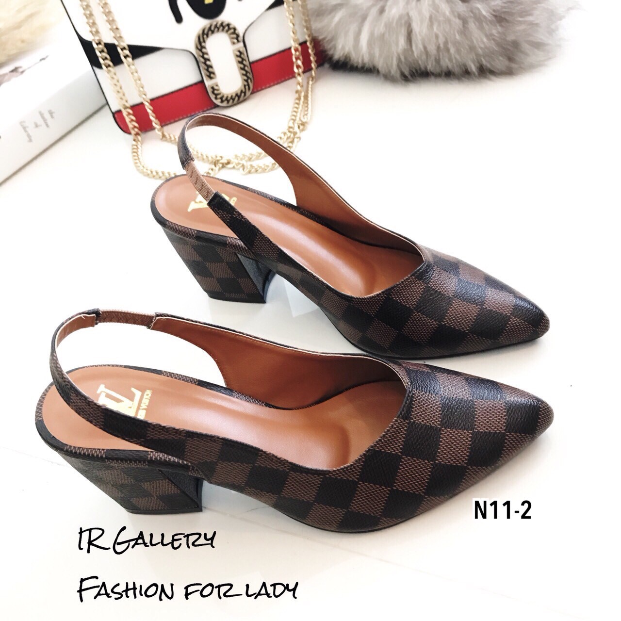 รองเท้าคัทชูเปิดส้น Style Louis Damier