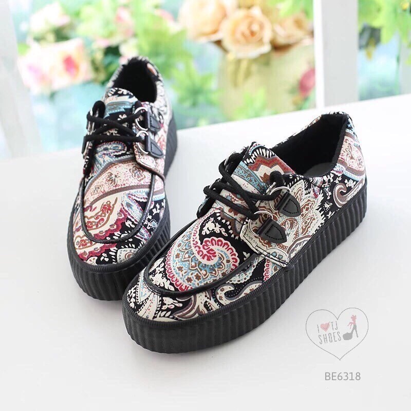 พร้อมส่ง : รองเท้าผ้าใบ Marc Jacob ลาย Aztec (สีเทา)