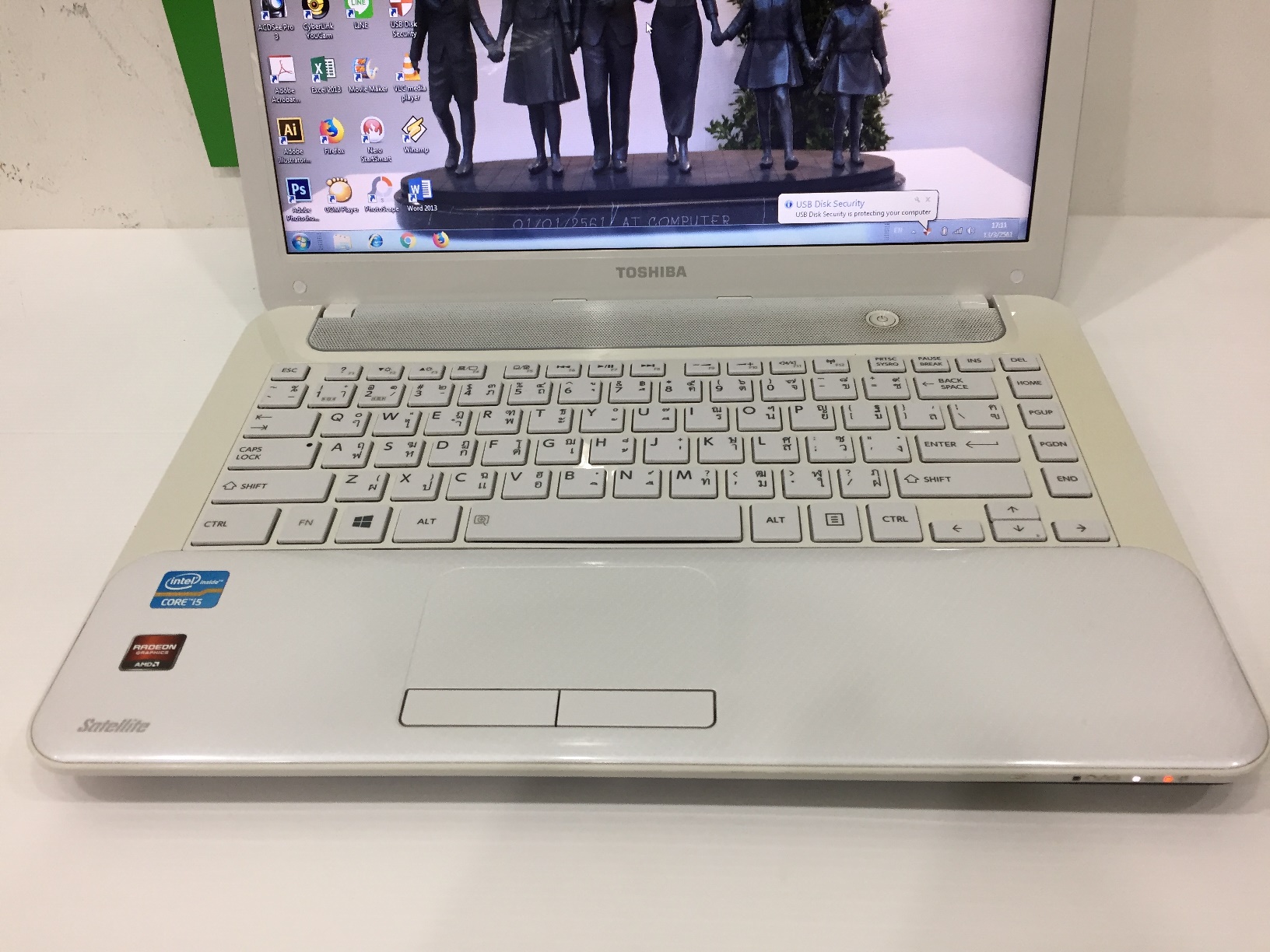 TOSHIBA Satellite M840-1068X