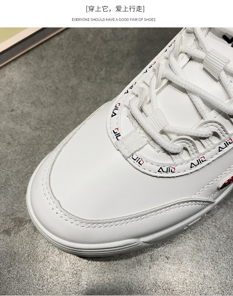 รองเท้าผ้าใบทรงSport Girl แต่งลายแฟชั่น (สีแดง)