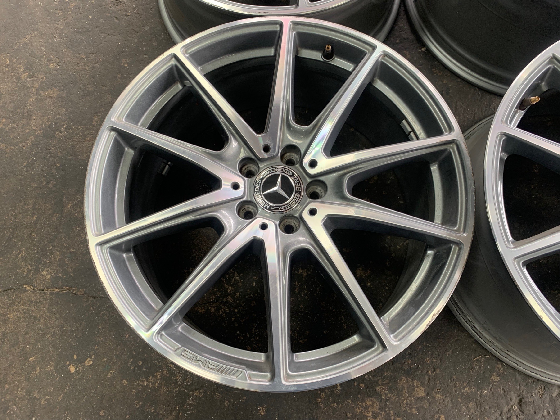 ล้อเบนซ์แท้ AMG 10 SPOKE W222 20"