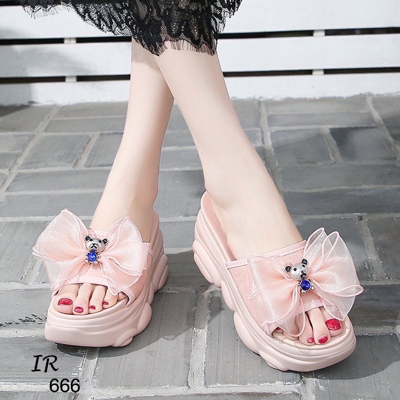 รองเท้าแตะเสริมส้นแต่งโบว์หมี (สีชมพู)