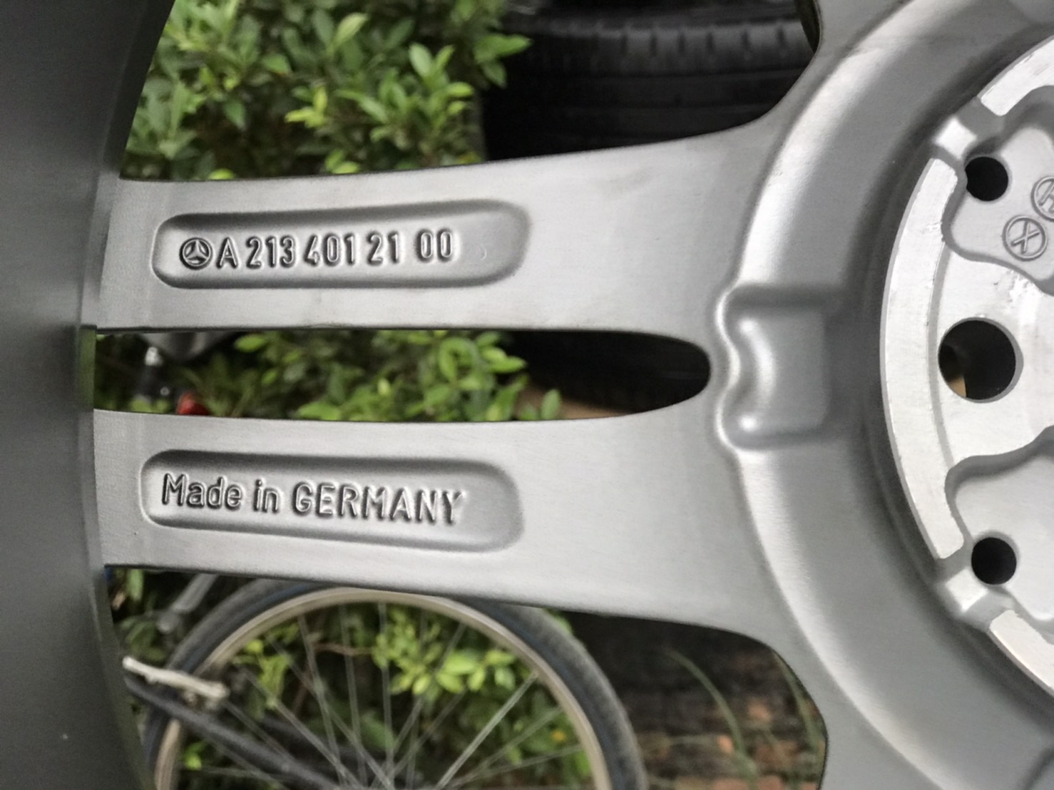 ล้อแท้ AMG 5-twin spoke (19 inch)