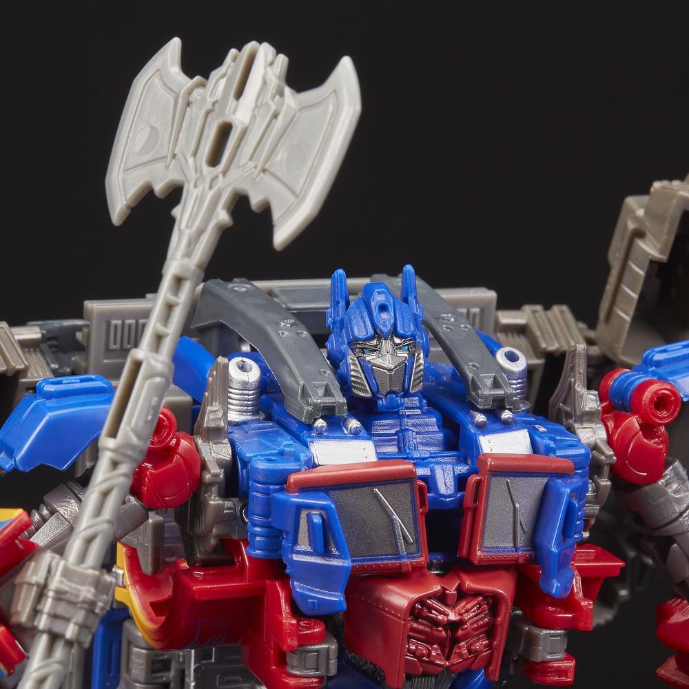Hasbro Transformers Studio Series 44 Leader Class Optimus Prime Action Figure 8.5 Inch ฮาสโบร ทรานสฟอเมอร์ส สตูดิโอ ซีรีย์ส 44 ลีดเดอร์ คลาส หุ่นยนต์ออพติมัส ไพรม์ 8.5 นิ้ว ลิขสิทธิ์แท้