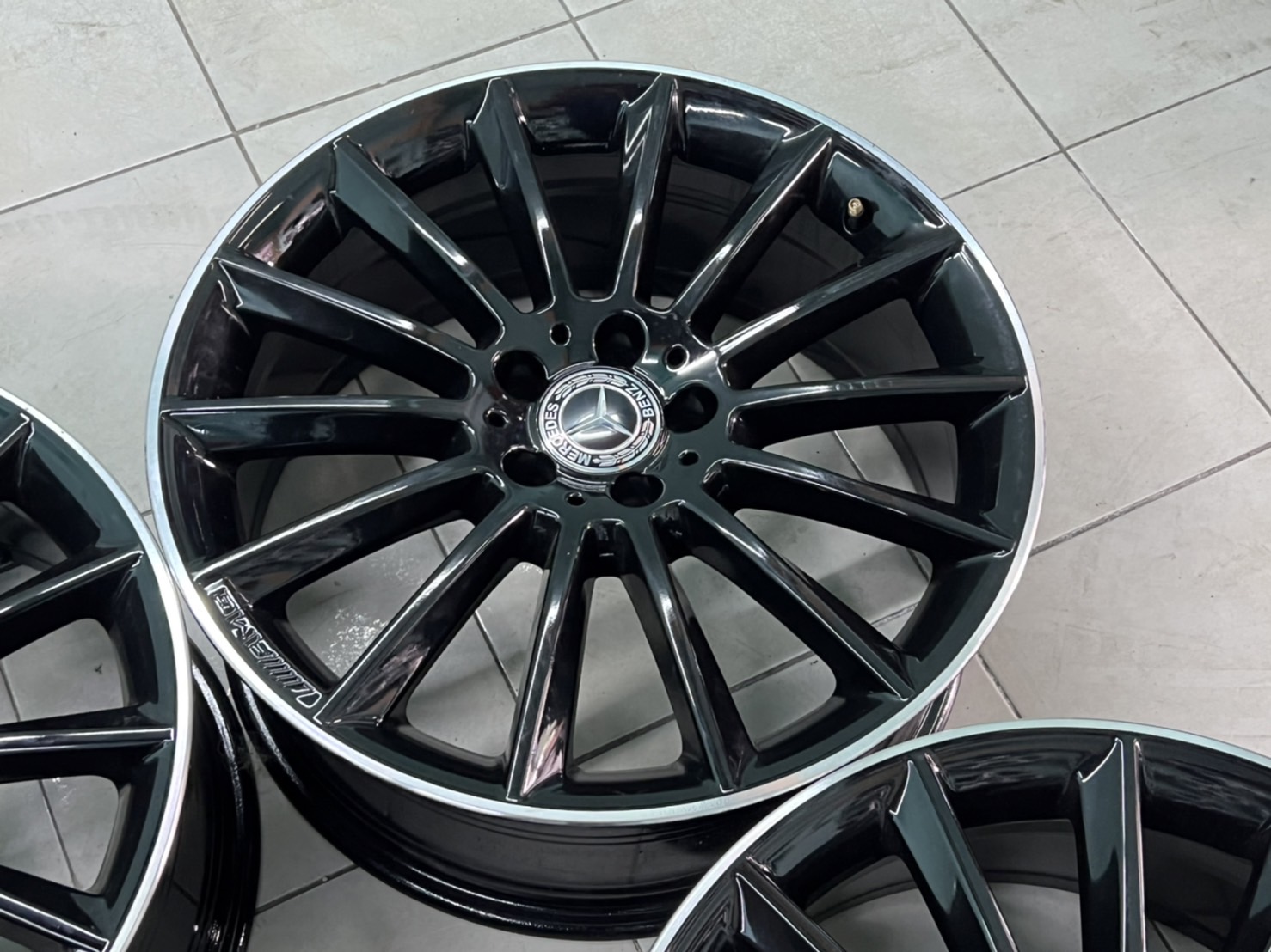 ล้อเบนซ์แท้ AMG BENZ W156 19"