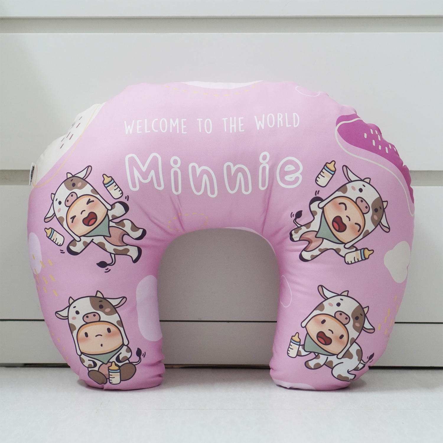 หมอนรองให้นม สั่งทำใส่ชื่อ ลาย Cow2 - Pink Lavender