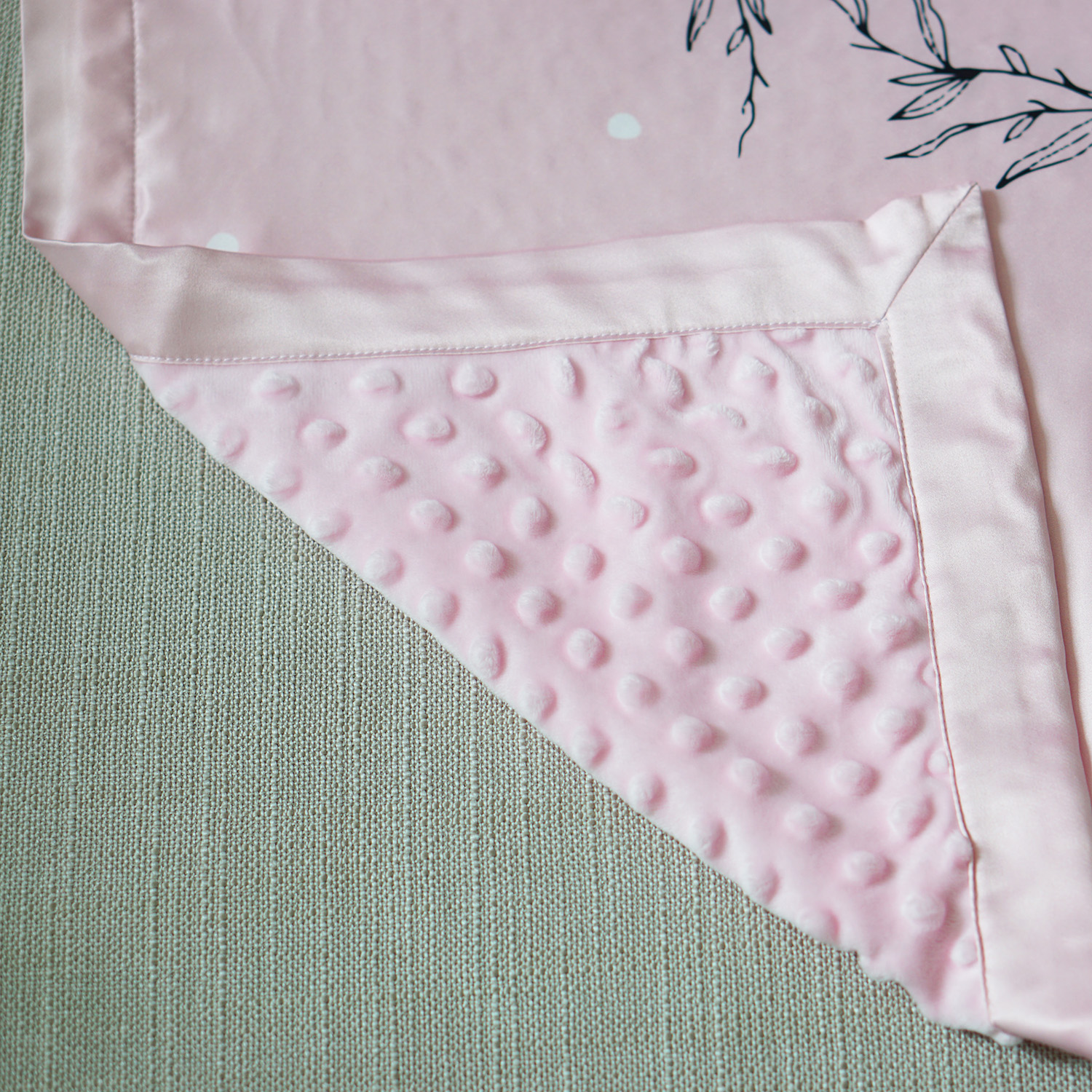 ผ้าห่มสั่งทำใส่ชื่อ Leaves Frame - Pink