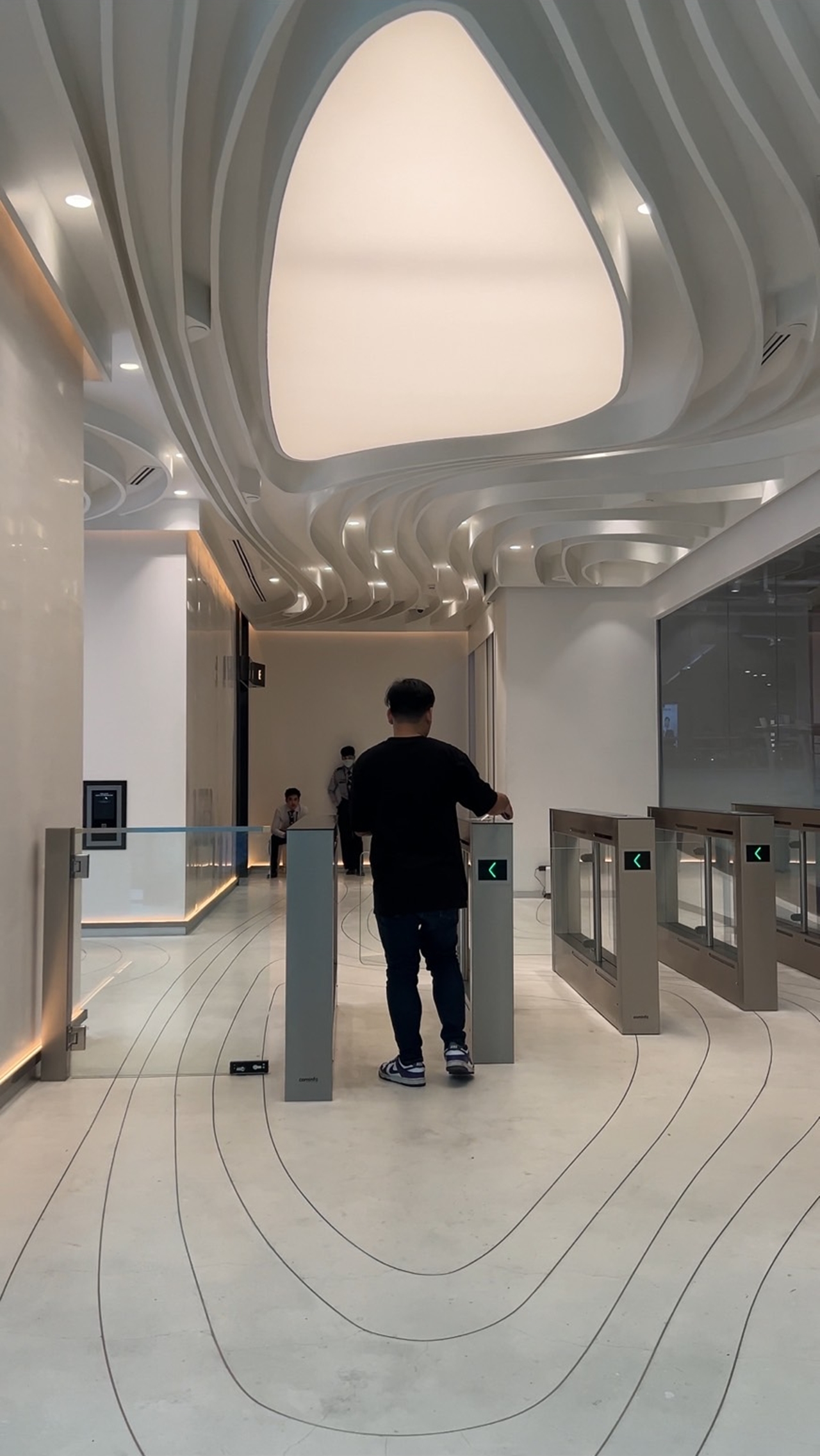 ทีเพลซ - มาร์เช่ ทองหล่อ (T PLACE - Marche' Thonglor) สำนักงานให้เช่าใจกลางทองหล่อ ซอยสุขุมวิท 55 กรุงเทพฯ ใกล้สถานีรถไฟฟ้า BTS ทองหล่อ 500 ม.