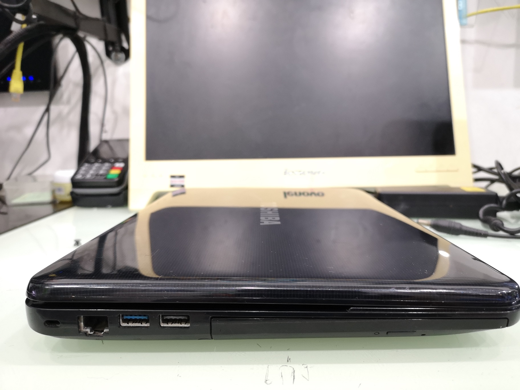 TOSHIBA SATELLITE L840 i5-3210