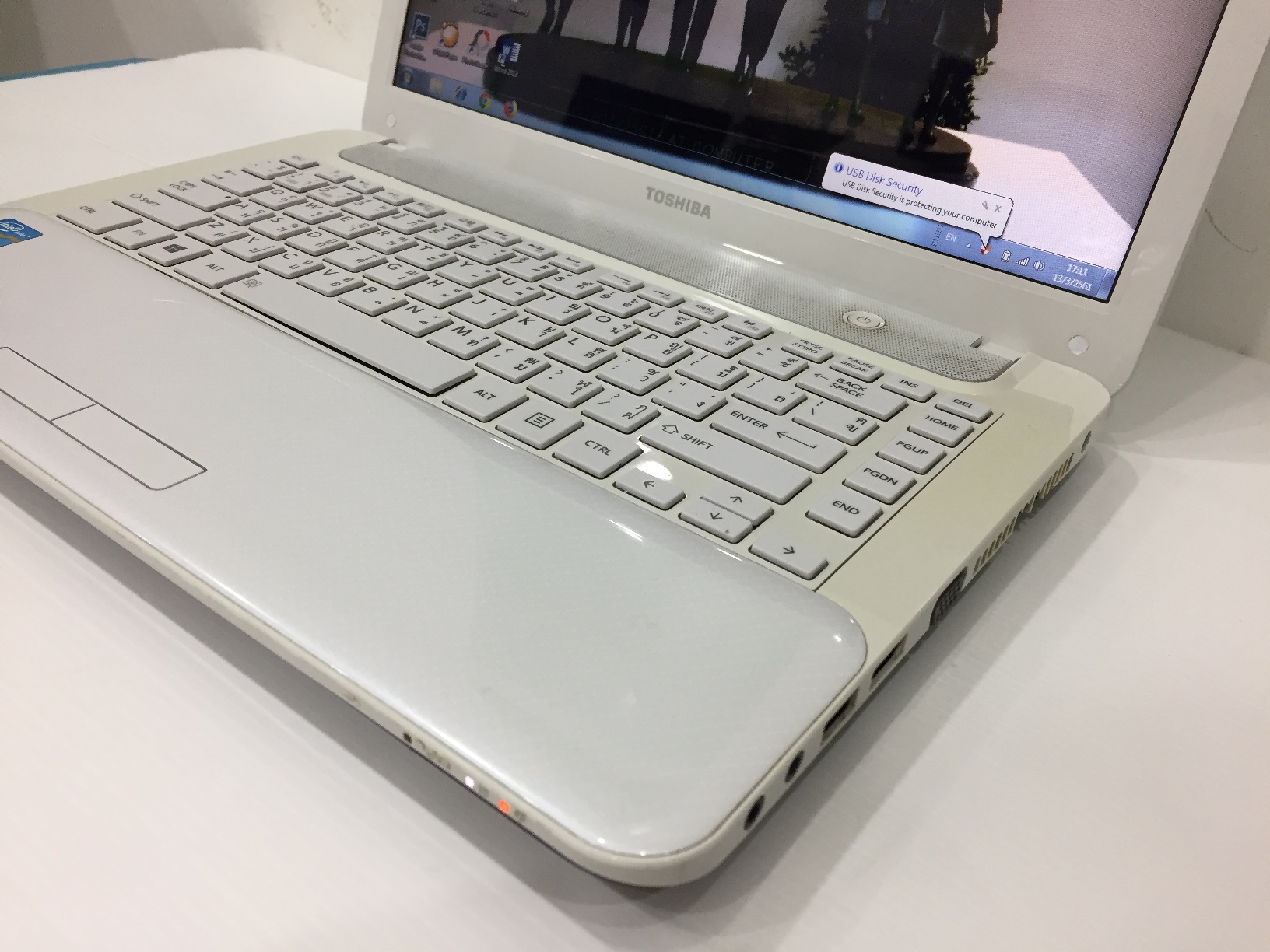 TOSHIBA Satellite M840-1068X