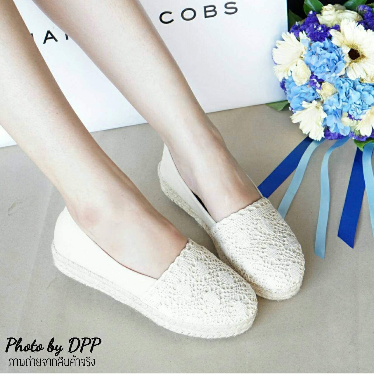 พร้อมส่ง : รองเท้าลูกไม้โครเซย์เสริมส้น