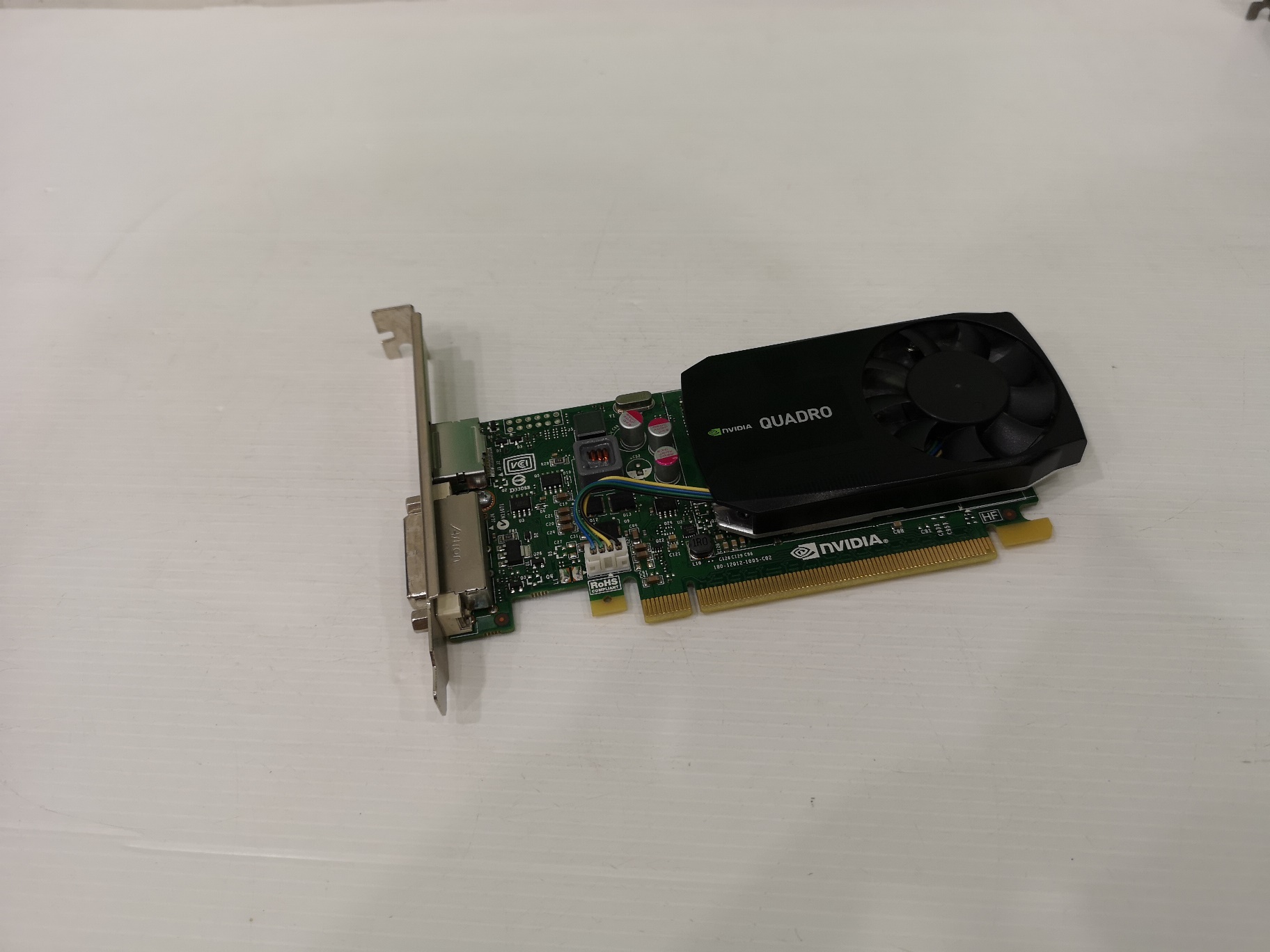 Quadro K620 2GB. DDR-3