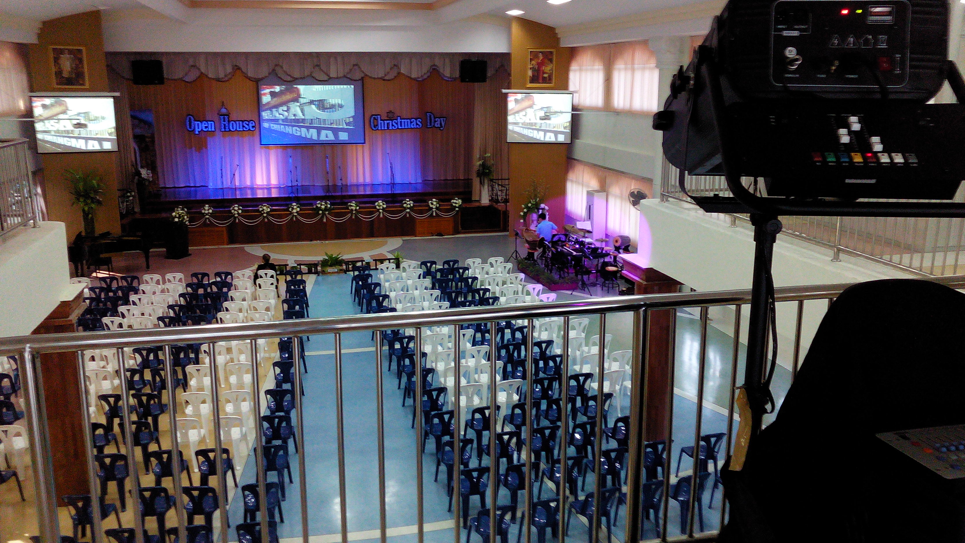 บริการ FOLLOW LIGHT