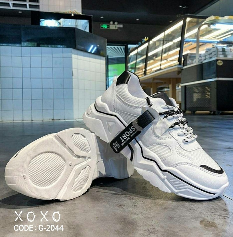 รองเท้าผ้าใย Sportแต่งป้าย (สีดำ)