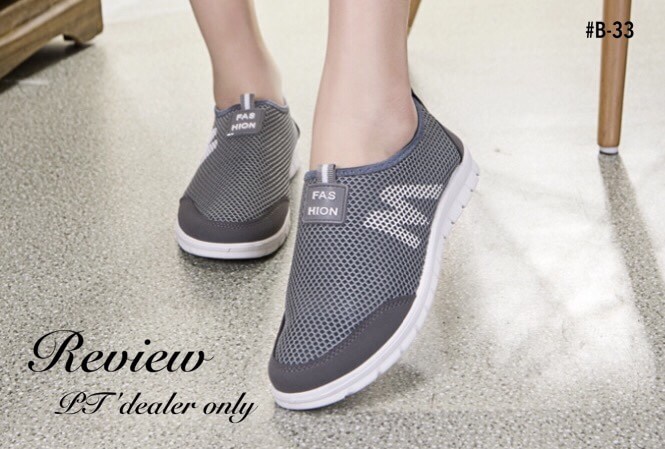 รองเท้าผ้าใบ M (สีเทา)