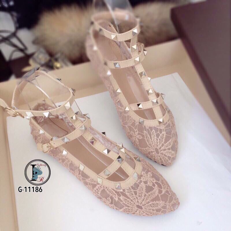 รองเท้า Valentino ผ้าลูกไม้ (สีกากี)