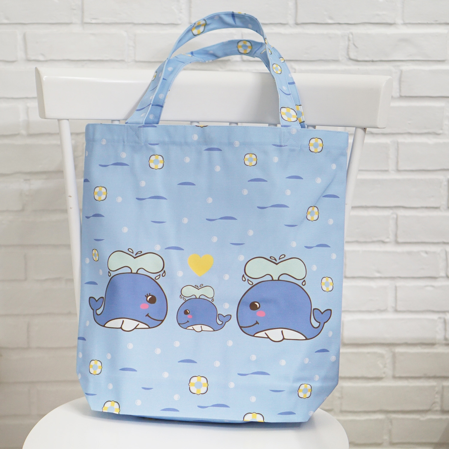 กระเป๋าผ้าแคนวาสพร้อมส่ง ลาย Whale - Blue