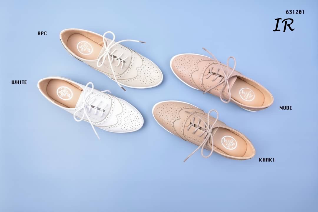 รองเท้าผ้าใบสไตล์ Oxfordฉลุลาย (สีนู้ด)