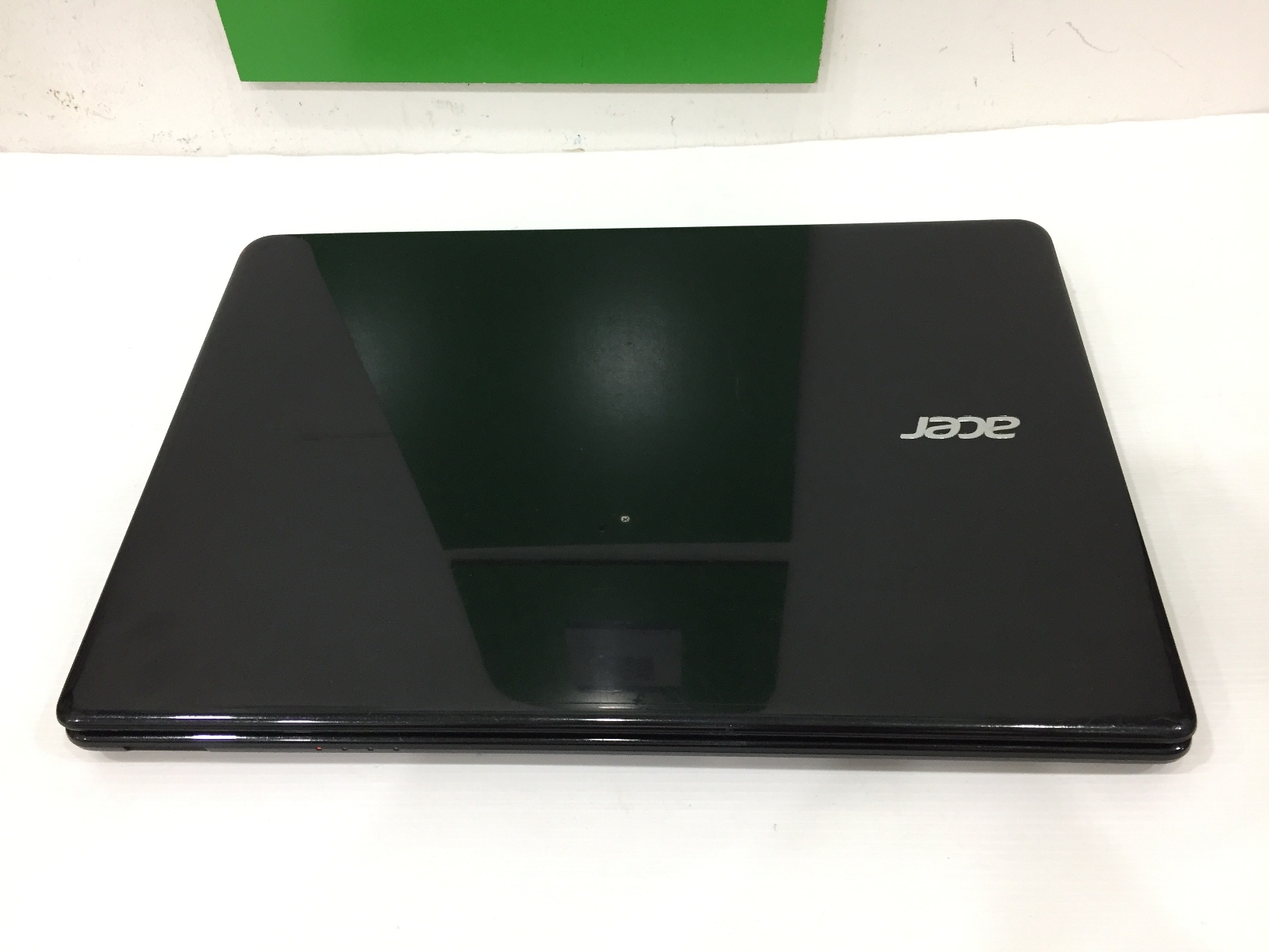 ACER Aspire E1-472G มีตำหนิ