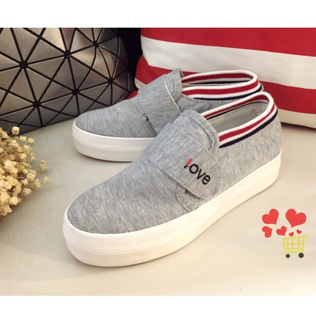 รองเท้าผ้าใบเมจิกเทปสไตล์เกาหลี (สีขาว)