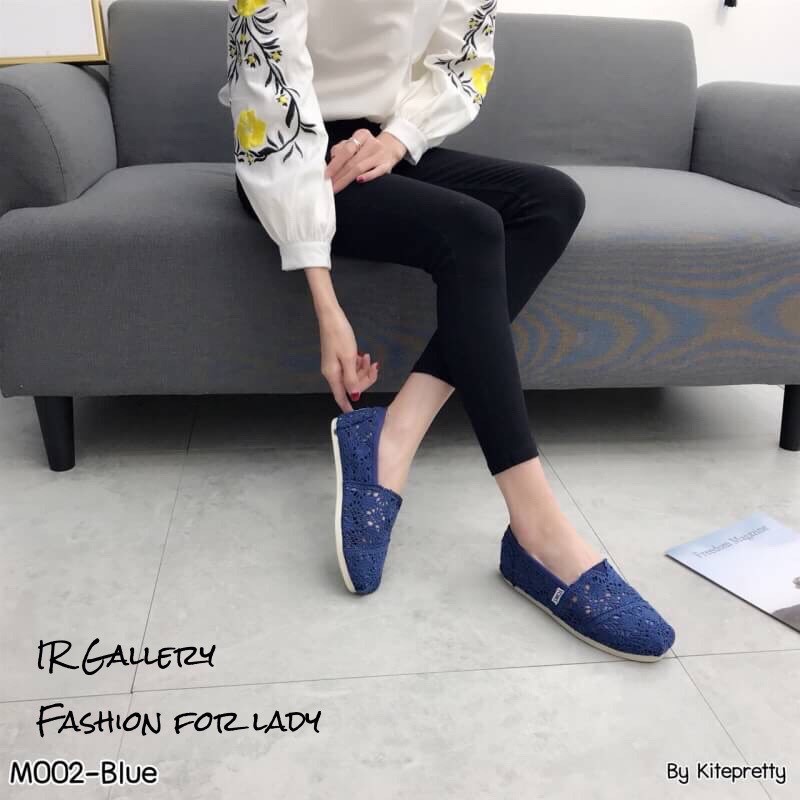 รองเท้าลูกไม้ Style Toms (สีเทา)