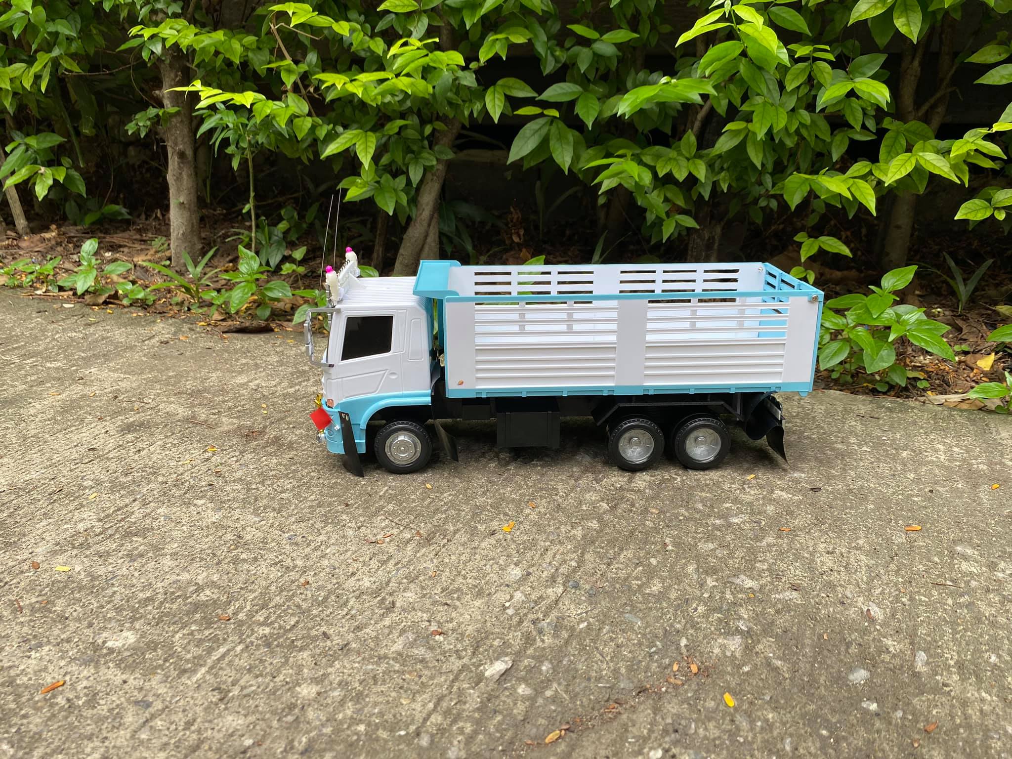 รถดั๊มพ์แต่ง สีขาวฟ้า Sky Blue สำเนา